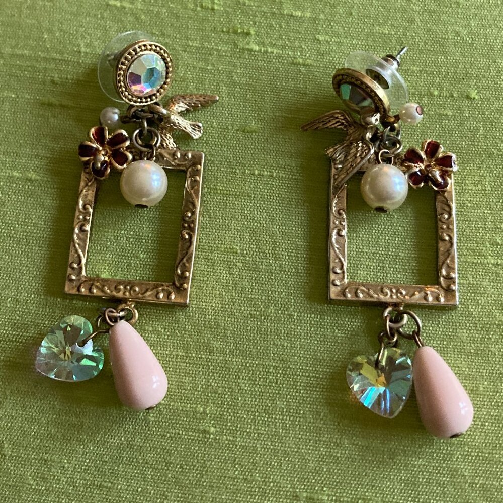 Frame earrings
